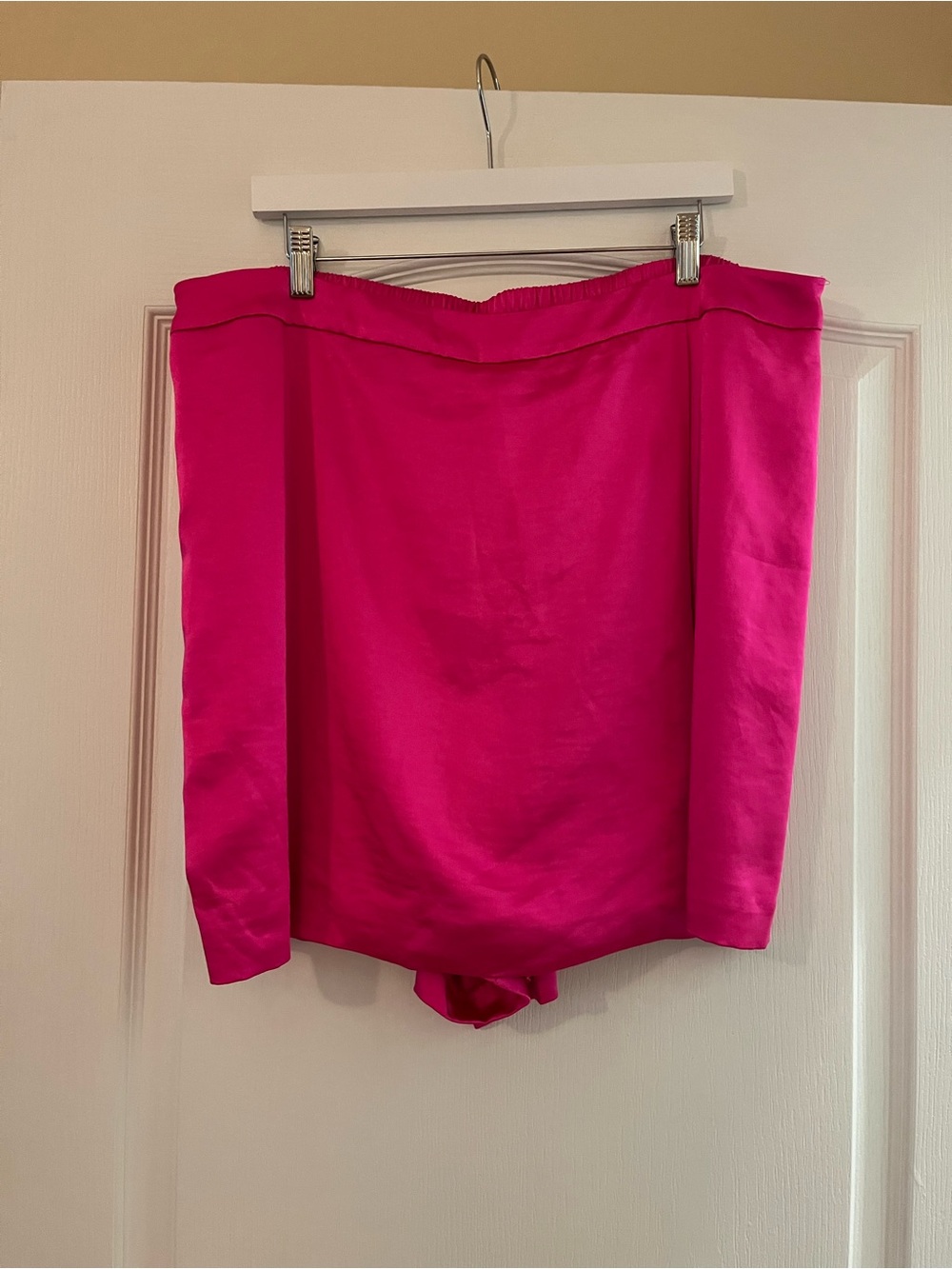 Skies Are Blue Vibrant Fuchsia Skort